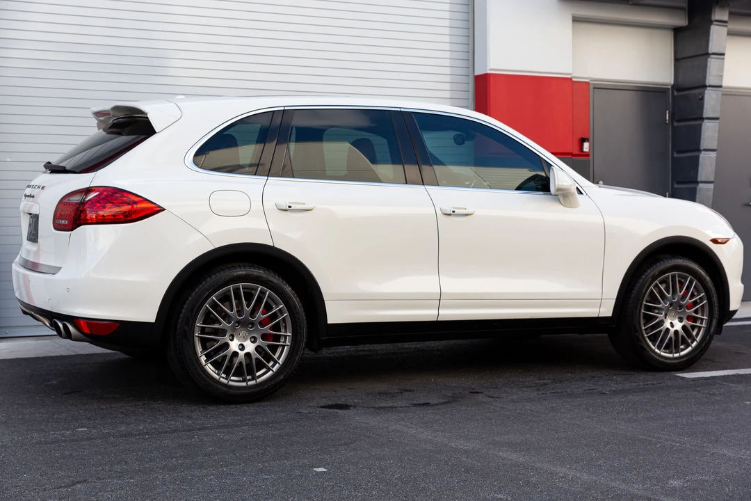 2011 Porsche 958 Cayenne Turbo - Image 13 of 31