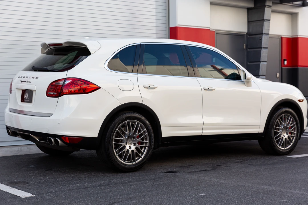 2011 Porsche 958 Cayenne Turbo - Image 14 of 31