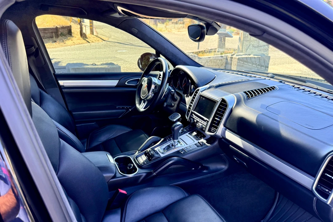 2011 Porsche 958 Cayenne Turbo - Image 25 of 31