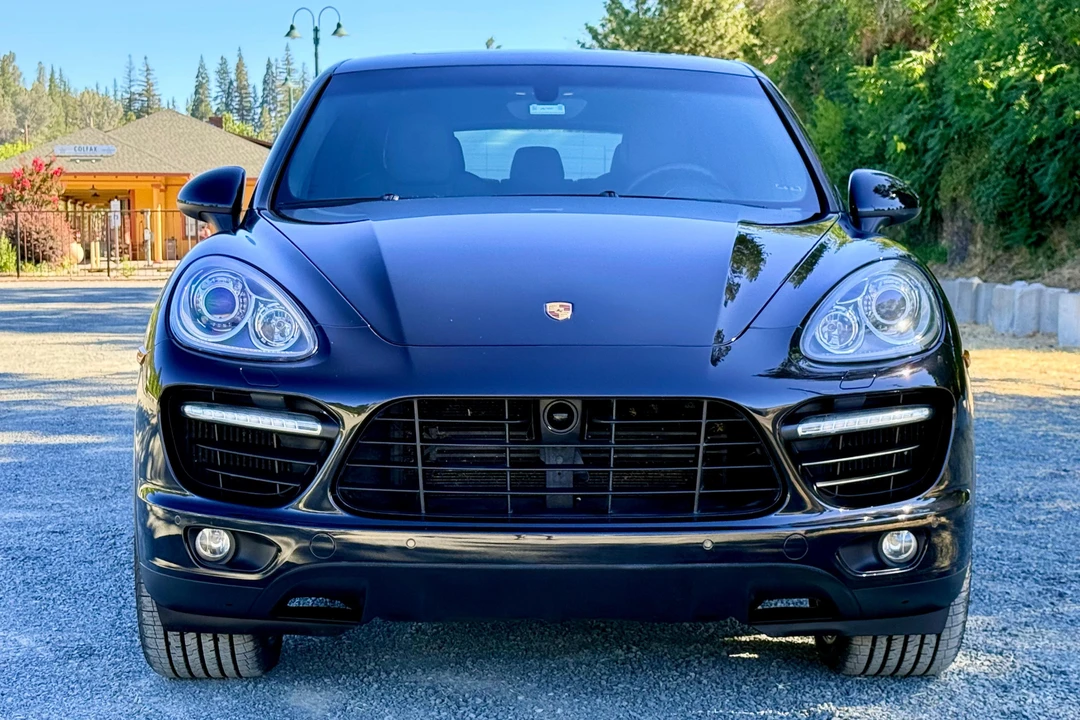 2011 Porsche 958 Cayenne Turbo - Image 2 of 31