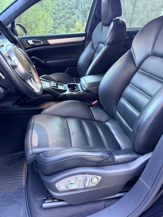 2011 Porsche 958 Cayenne Turbo - Image 27 of 31