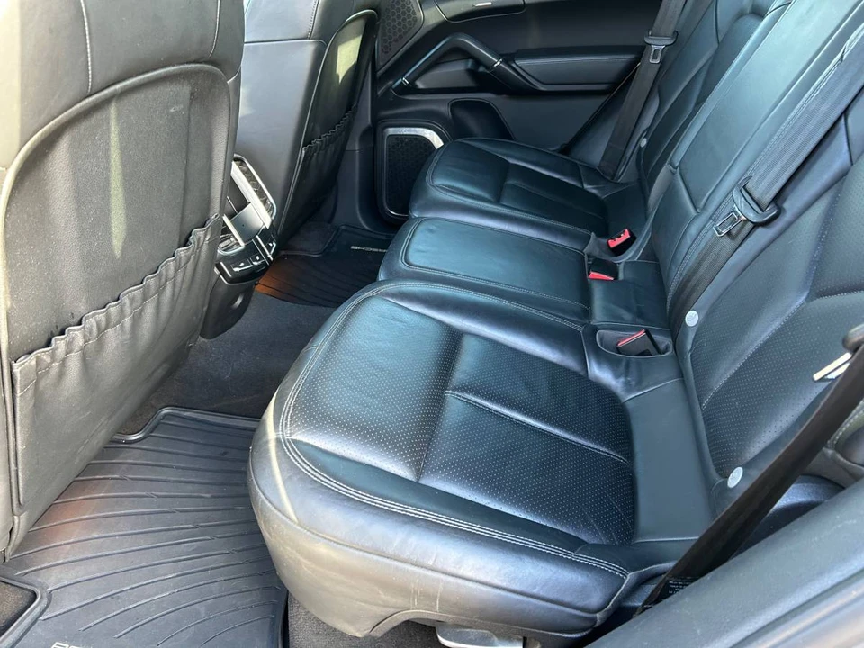 2011 Porsche 958 Cayenne Turbo - Image 11 of 14