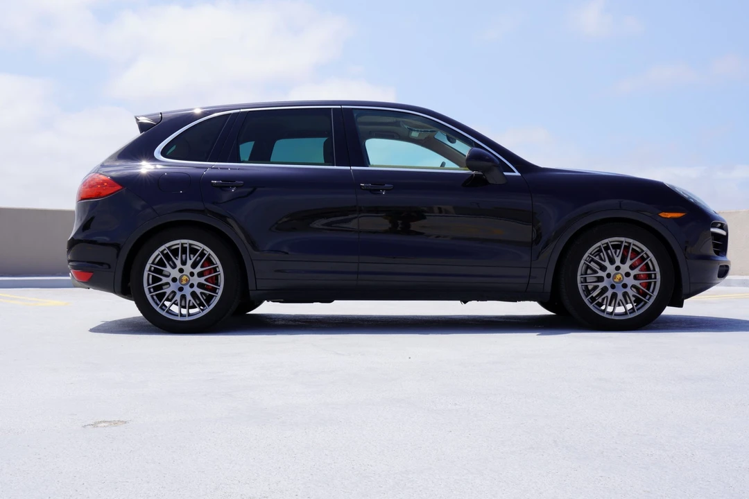 2011 Porsche 958 Cayenne Turbo - Image 14 of 31