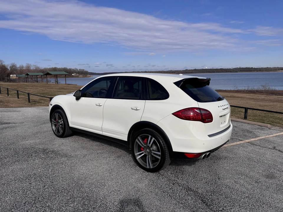2011 Porsche 958 Cayenne Turbo - Image 6 of 31
