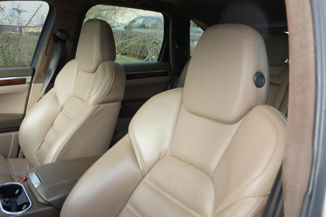 2011 Porsche 958 Cayenne Turbo - Image 18 of 20