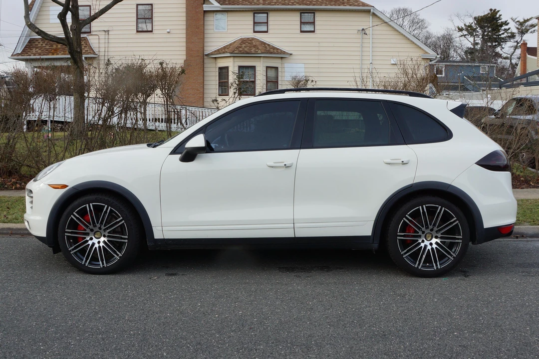 2011 Porsche 958 Cayenne Turbo - Image 3 of 20