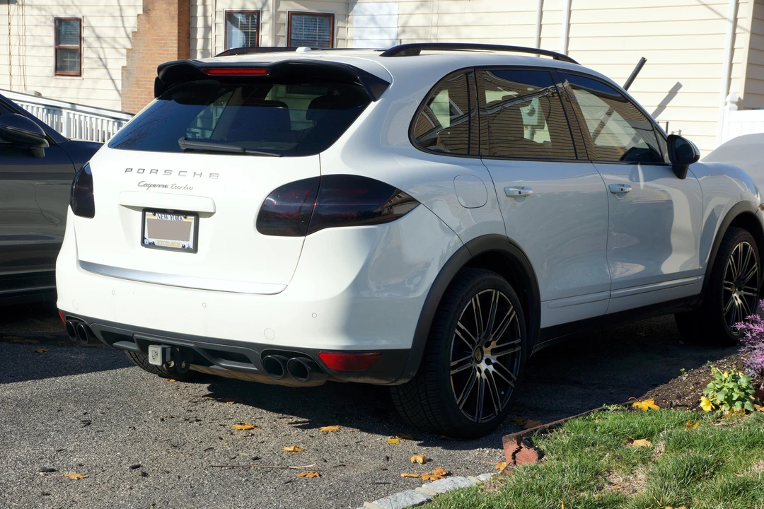 2011 Porsche 958 Cayenne Turbo - Image 9 of 20