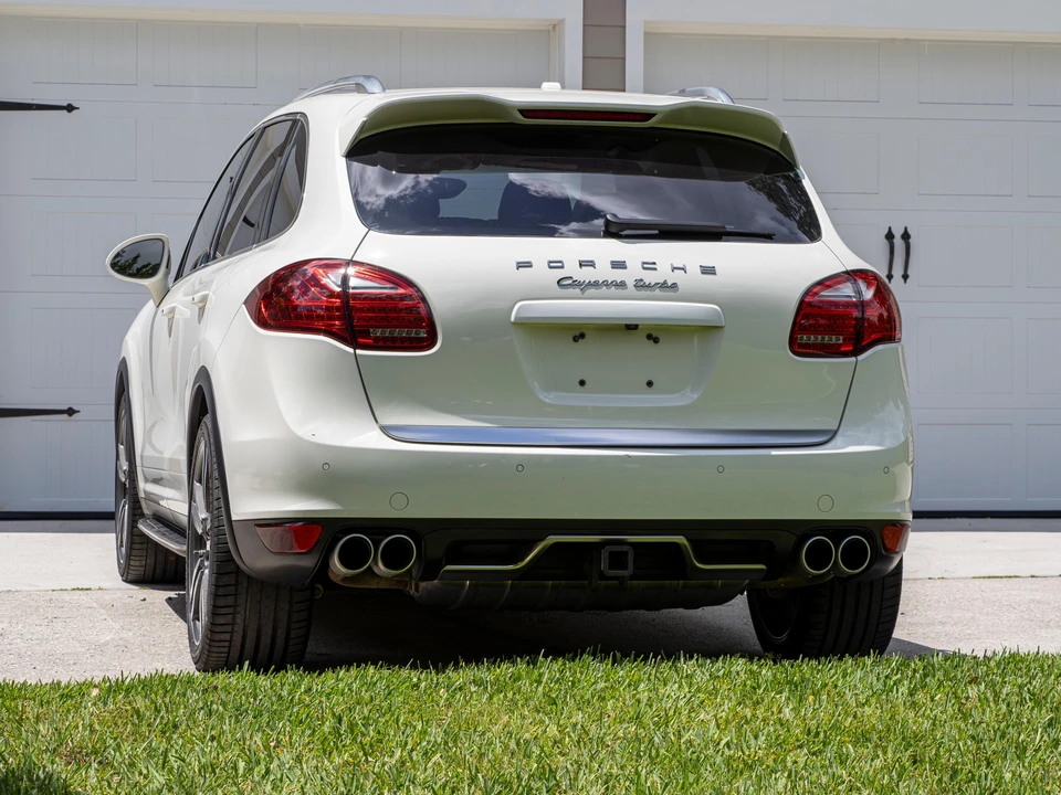 2011 Porsche 958 Cayenne Turbo - Image 10 of 31