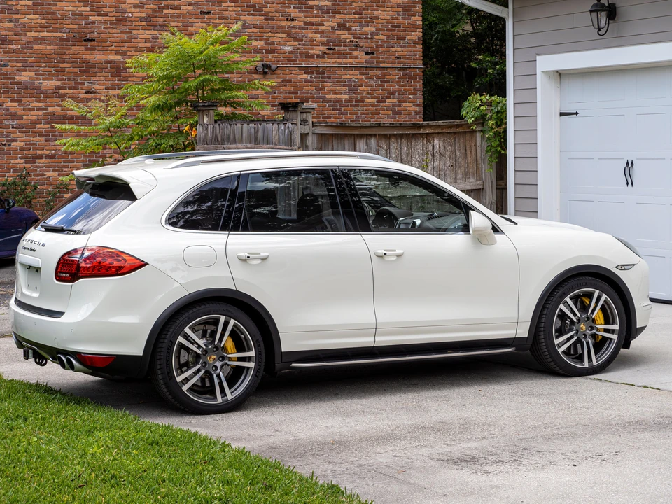2011 Porsche 958 Cayenne Turbo - Image 15 of 31