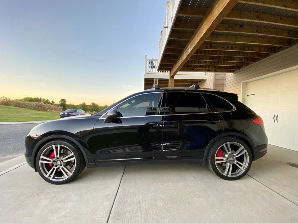 2011 Porsche 958 Cayenne Turbo - Image 2 of 25