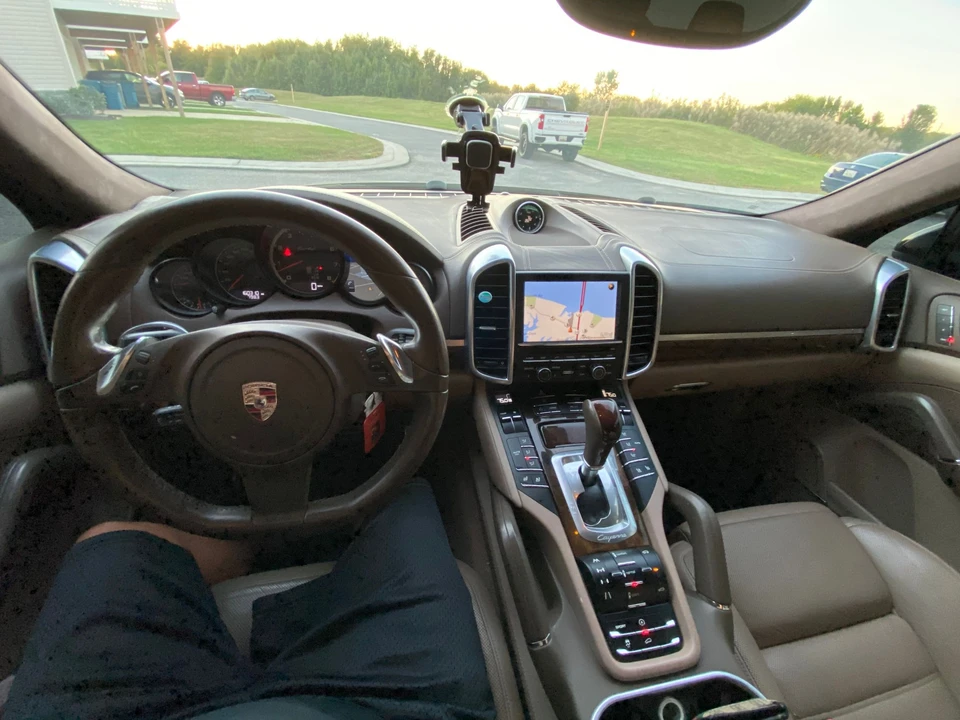 2011 Porsche 958 Cayenne Turbo - Image 10 of 25