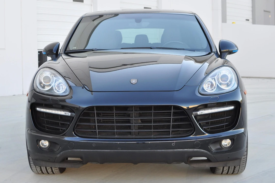 2011 Porsche 958 Cayenne Turbo - Image 2 of 21