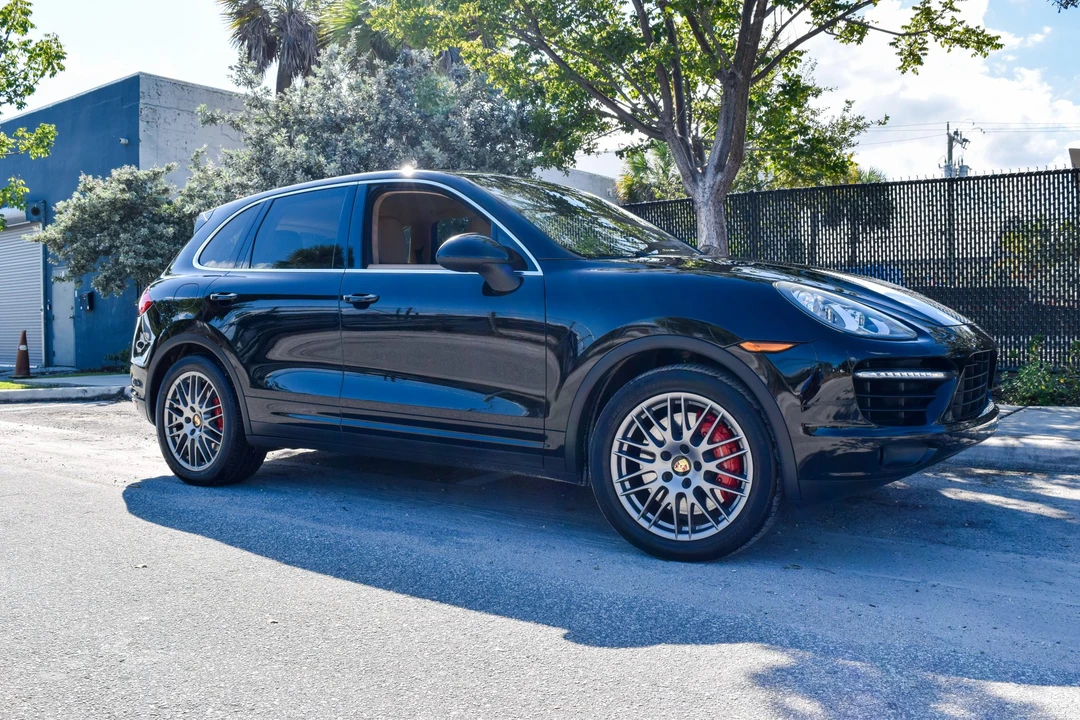 2011 Porsche 958 Cayenne Turbo - Image 9 of 31