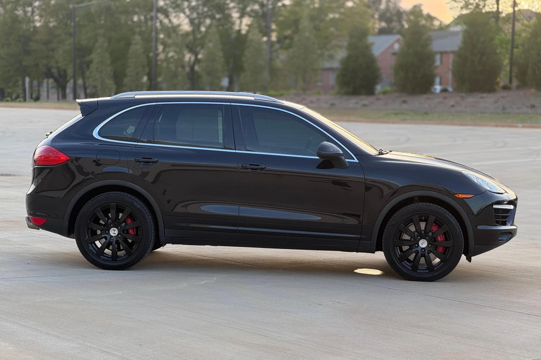 2011 Porsche 958 Cayenne Turbo - Image 3 of 31