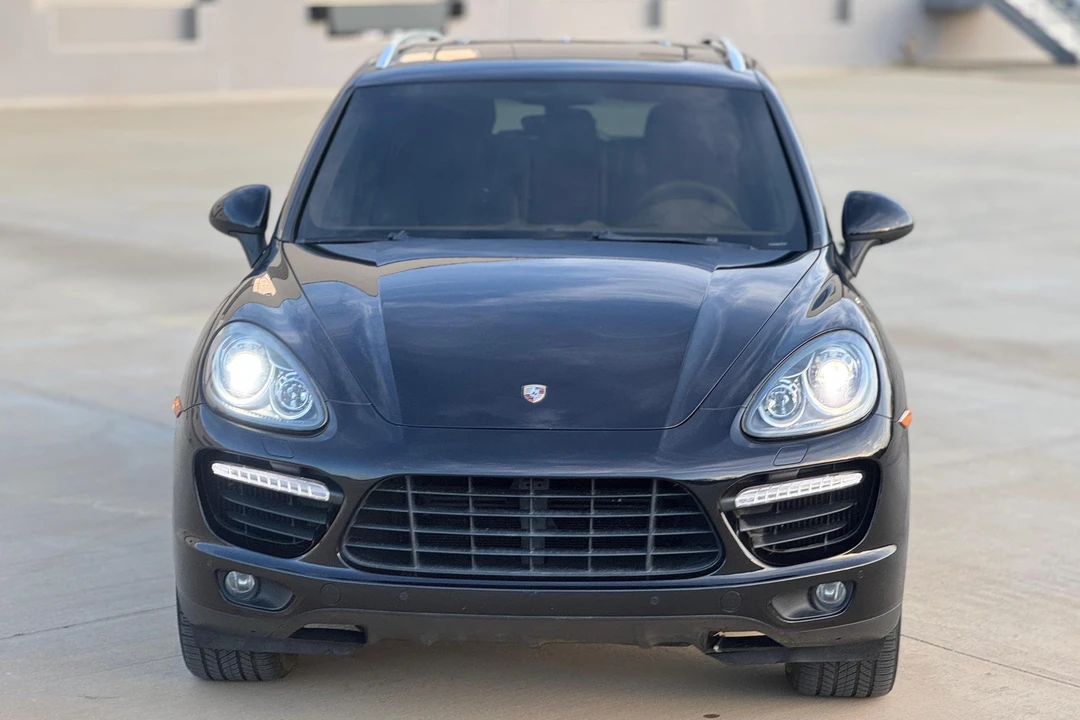 2011 Porsche 958 Cayenne Turbo - Image 2 of 31