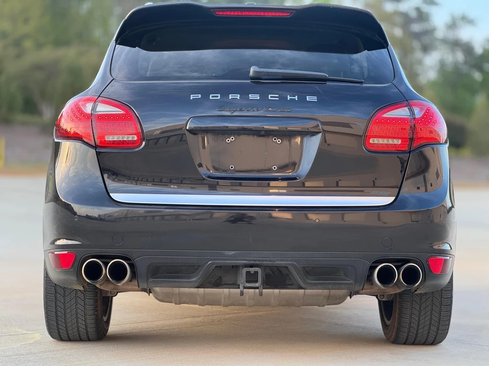 2011 Porsche 958 Cayenne Turbo - Image 10 of 31