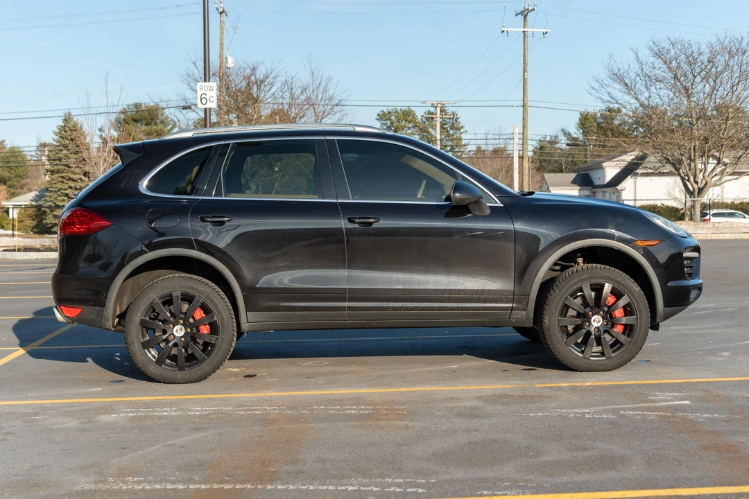 2011 Porsche 958 Cayenne Turbo - Image 10 of 31
