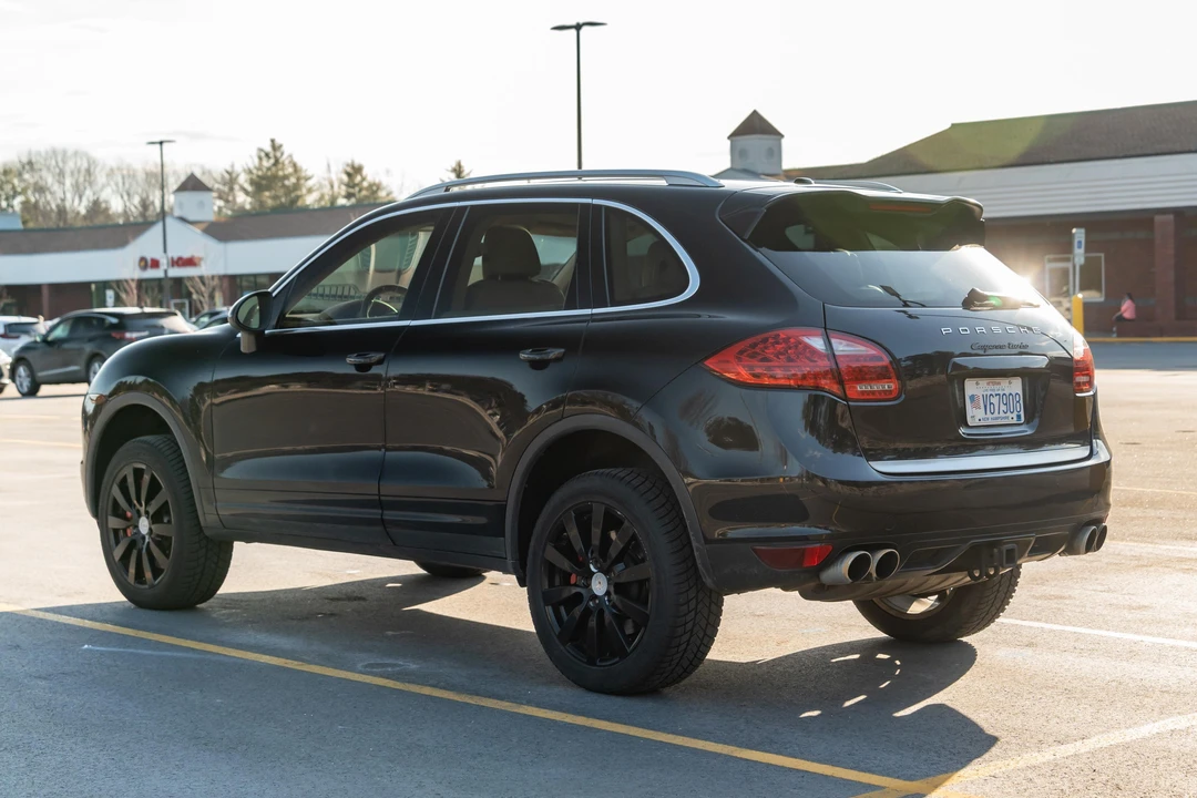 2011 Porsche 958 Cayenne Turbo - Image 8 of 31
