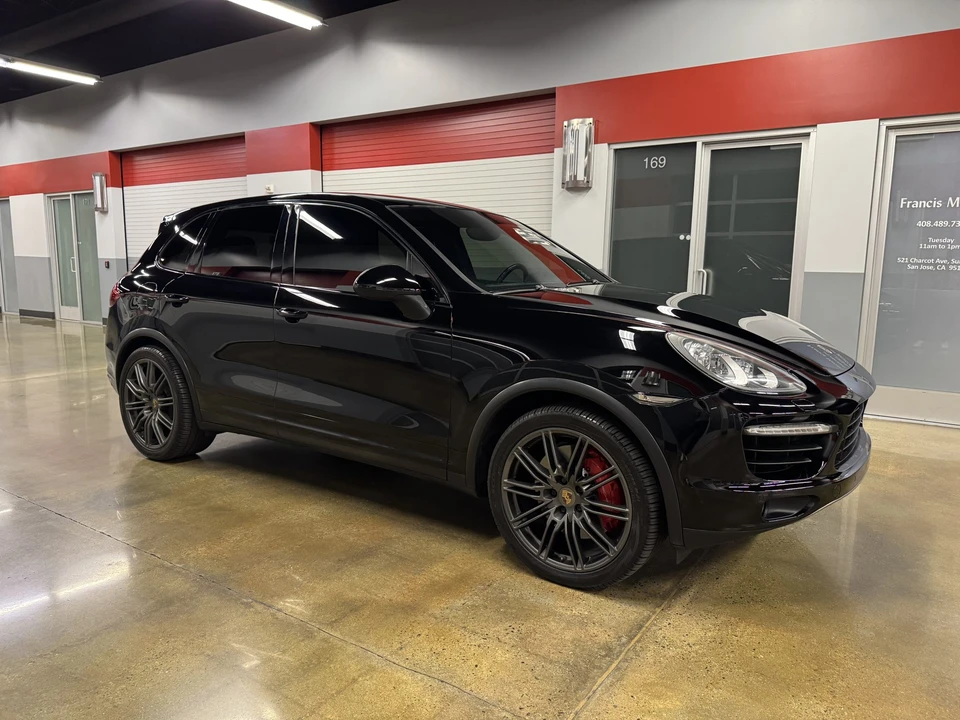 2011 Porsche 958 Cayenne Turbo - Image 30 of 31