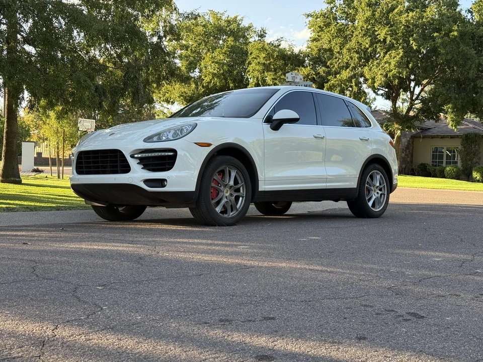 2011 Porsche 958 Cayenne Turbo - Image 2 of 31