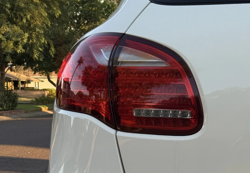 2011 Porsche 958 Cayenne Turbo - Image 25 of 31