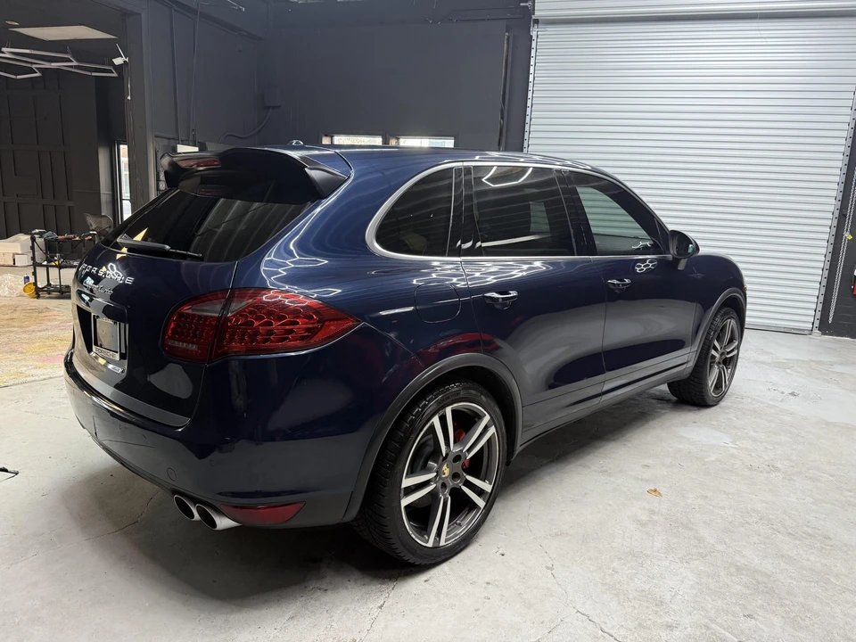 2011 Porsche 958 Cayenne Turbo - Image 25 of 31