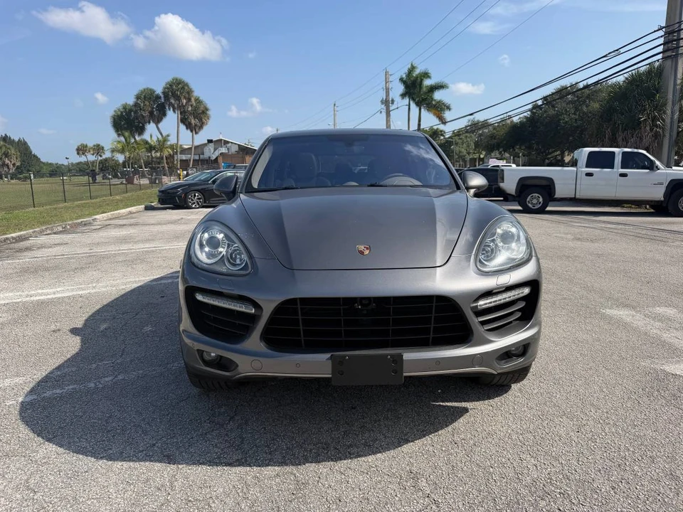 2011 Porsche 958 Cayenne Turbo - Image 2 of 6