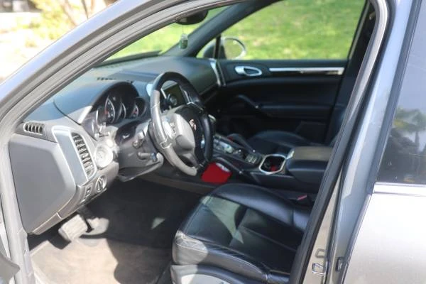 2011 Porsche 958 Cayenne - Image 6 of 21
