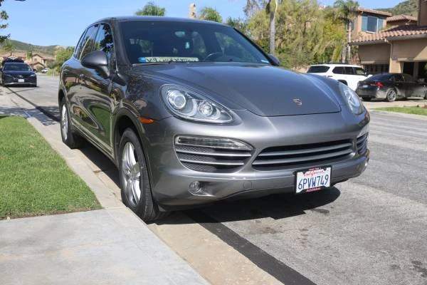 2011 Porsche 958 Cayenne - Image 2 of 21
