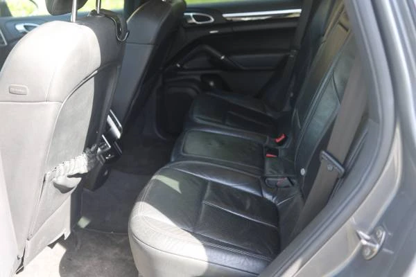 2011 Porsche 958 Cayenne - Image 15 of 21