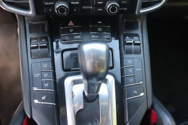2011 Porsche 958 Cayenne - Image 10 of 21