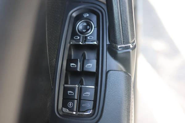 2011 Porsche 958 Cayenne - Image 8 of 21