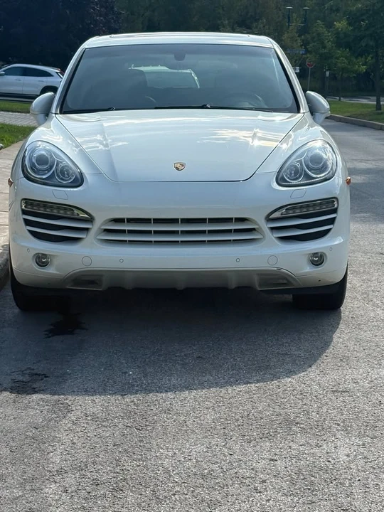 2011 Porsche 958 Cayenne - Image 2 of 20