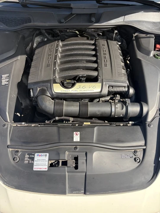 2011 Porsche 958 Cayenne - Image 17 of 20