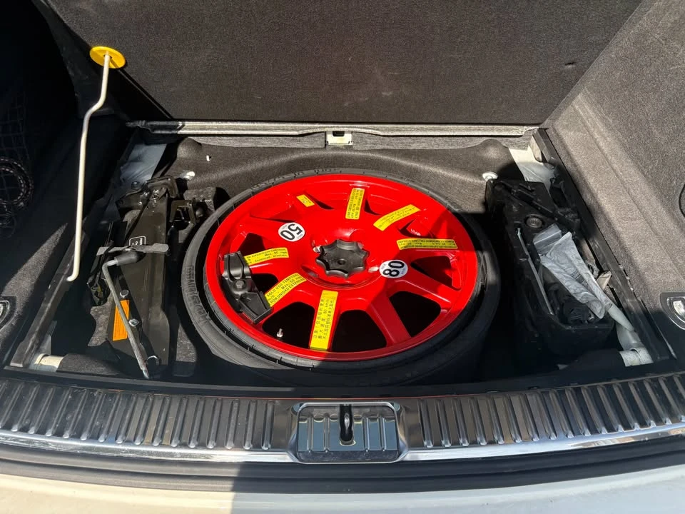 2011 Porsche 958 Cayenne - Image 8 of 20