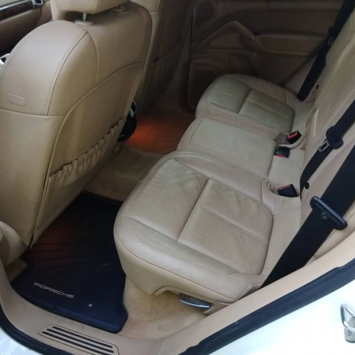 2011 Porsche 958 Cayenne - Image 7 of 20