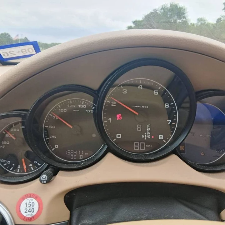2011 Porsche 958 Cayenne - Image 17 of 20