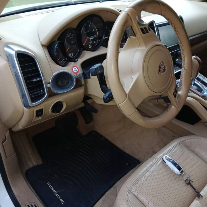 2011 Porsche 958 Cayenne - Image 4 of 20