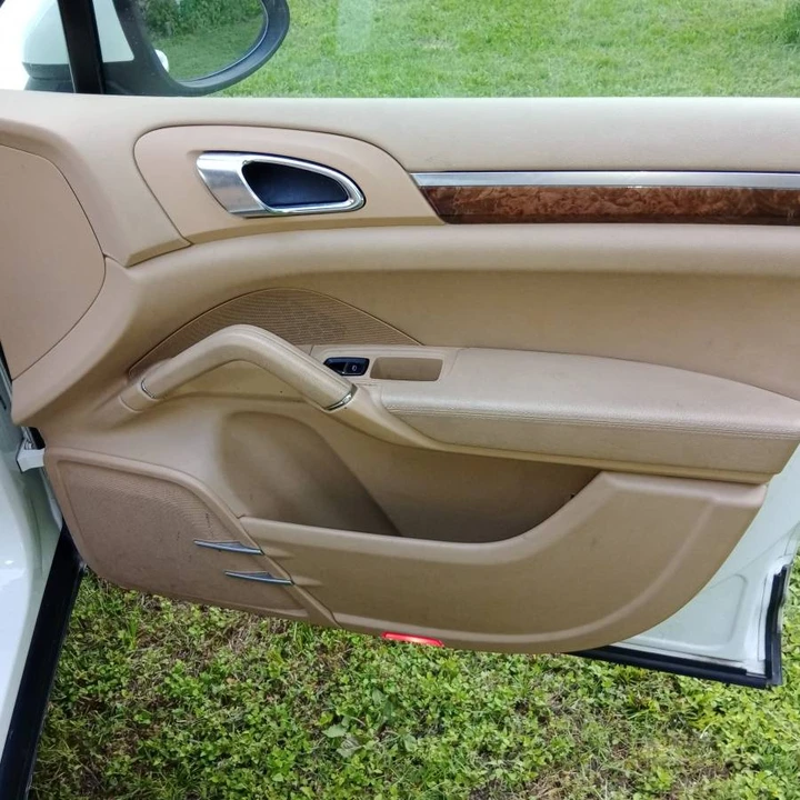 2011 Porsche 958 Cayenne - Image 9 of 20