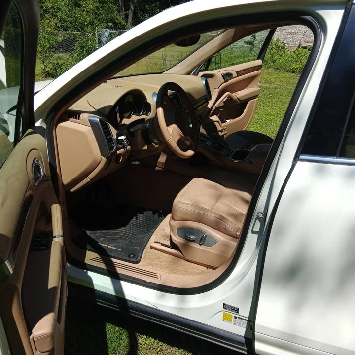 2011 Porsche 958 Cayenne - Image 14 of 20