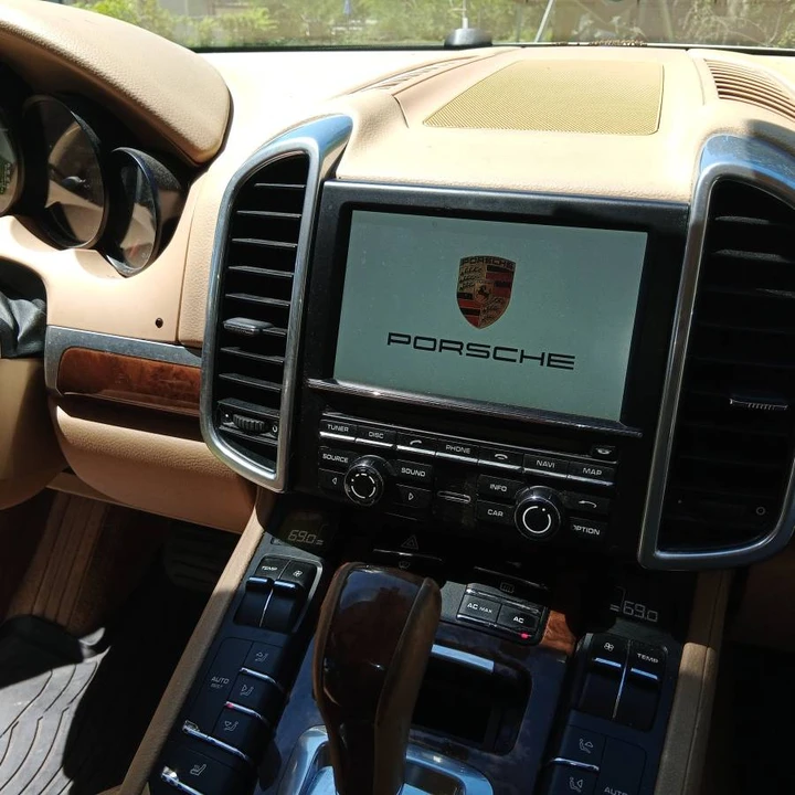 2011 Porsche 958 Cayenne - Image 11 of 20