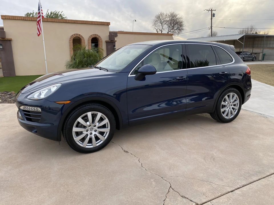 2011 Porsche 958 Cayenne - Image 13 of 31
