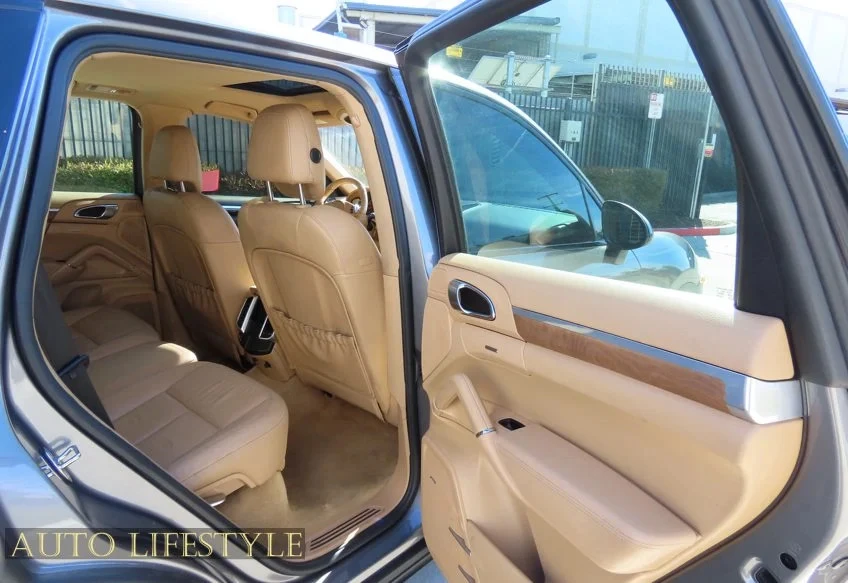 2011 Porsche 958 Cayenne - Image 13 of 21