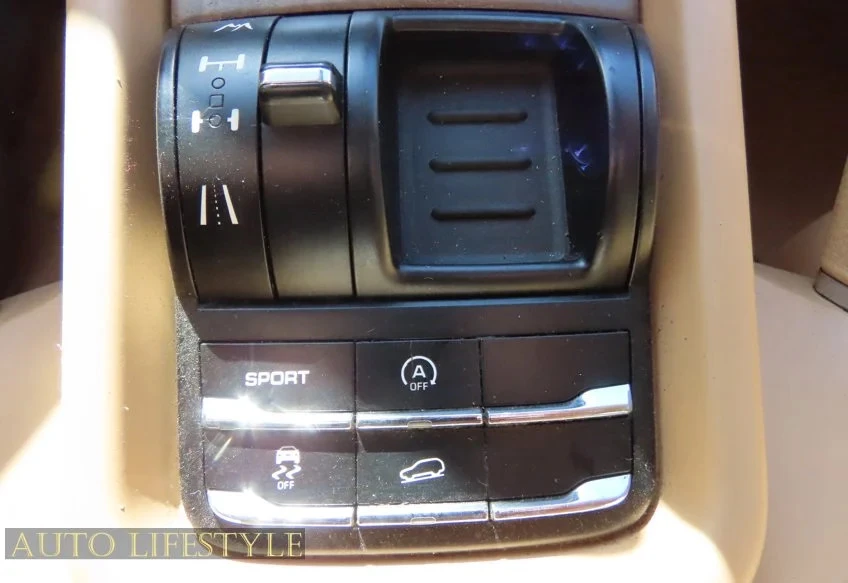 2011 Porsche 958 Cayenne - Image 18 of 21