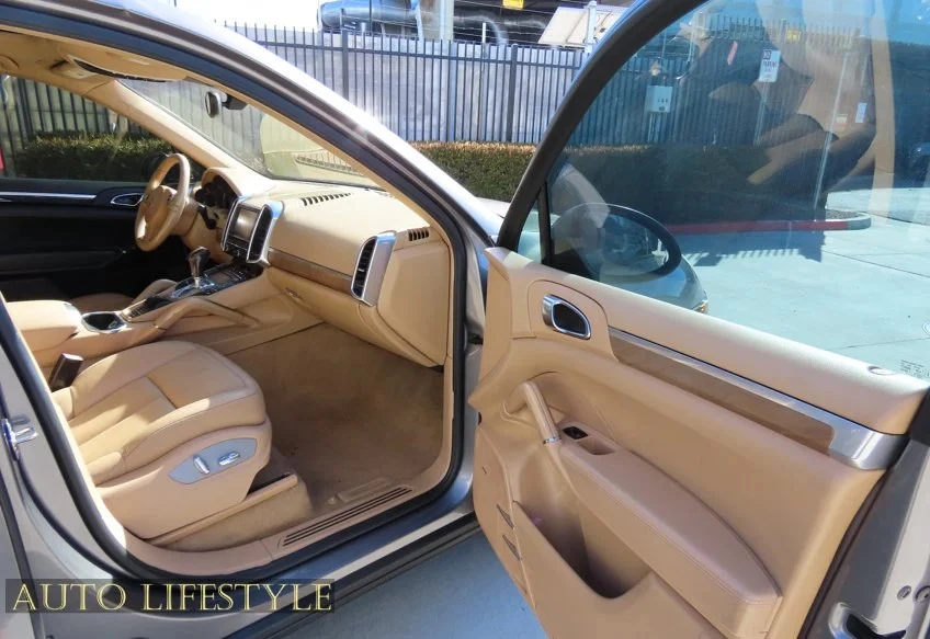 2011 Porsche 958 Cayenne - Image 9 of 21