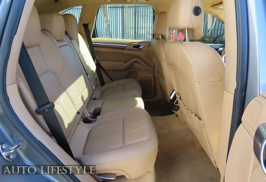 2011 Porsche 958 Cayenne - Image 14 of 21