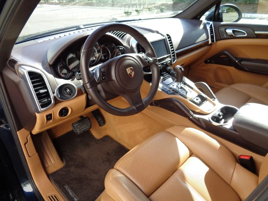 2011 Porsche 958 Cayenne - Image 3 of 12