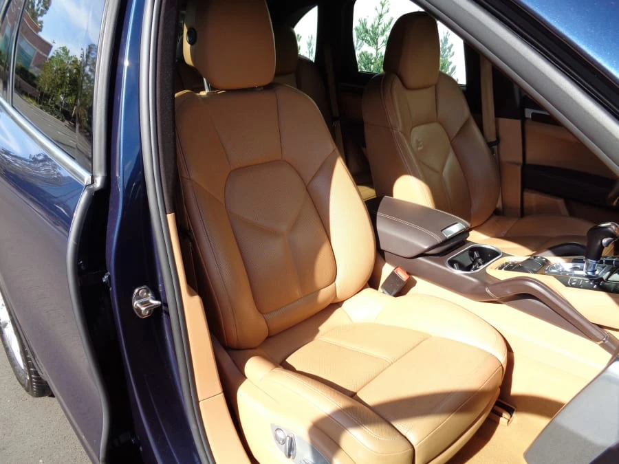 2011 Porsche 958 Cayenne - Image 7 of 12