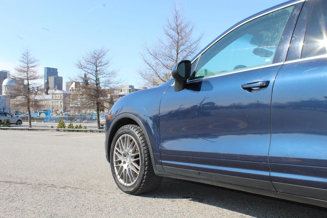 2011 Porsche 958 Cayenne - Image 24 of 31
