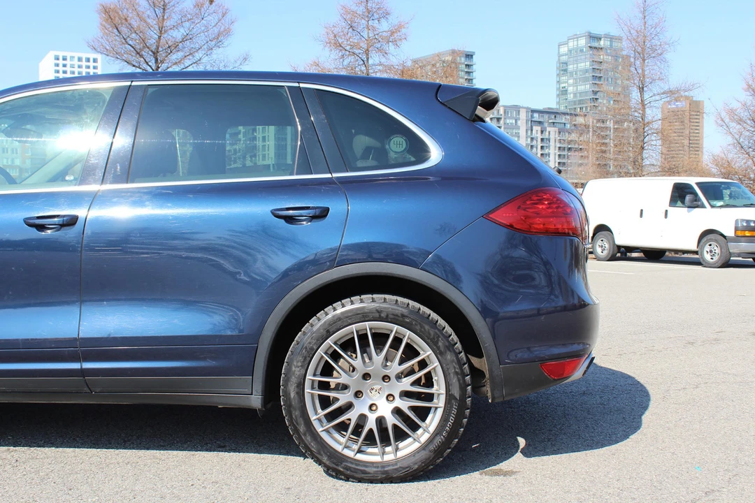 2011 Porsche 958 Cayenne - Image 26 of 31